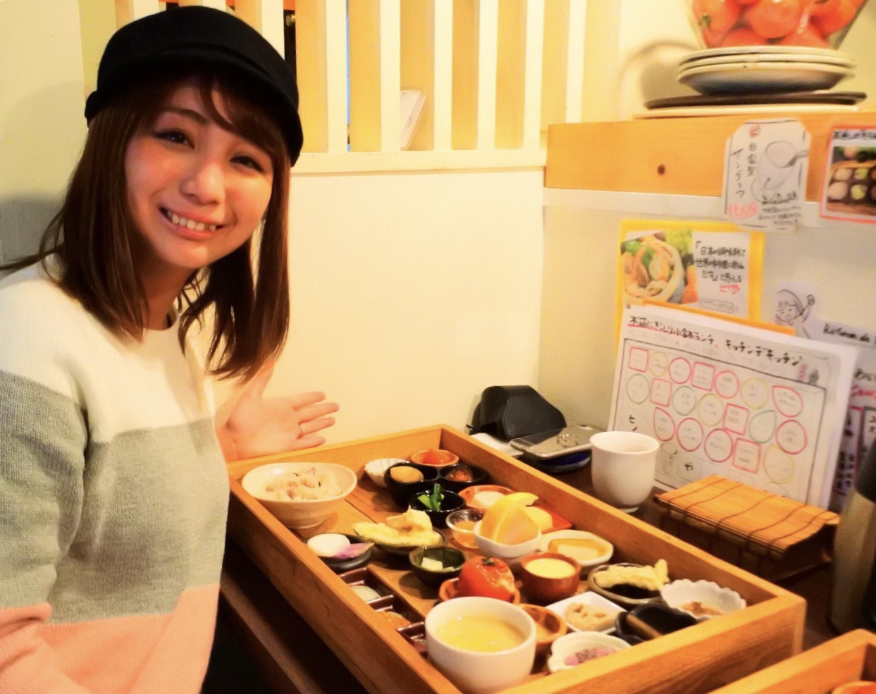 神戸三宮のおすすめ和食ランチ 1日25食限定 木箱に入ったおしゃれな小鉢ランチが今人気 Playlife プレイライフ