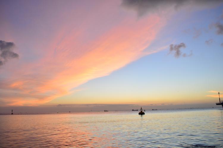 千葉県でドライブデートにおすすめ 綺麗な夕陽が見れるスポット 夕陽に染まりたい人この指とーまれ Playlife プレイライフ