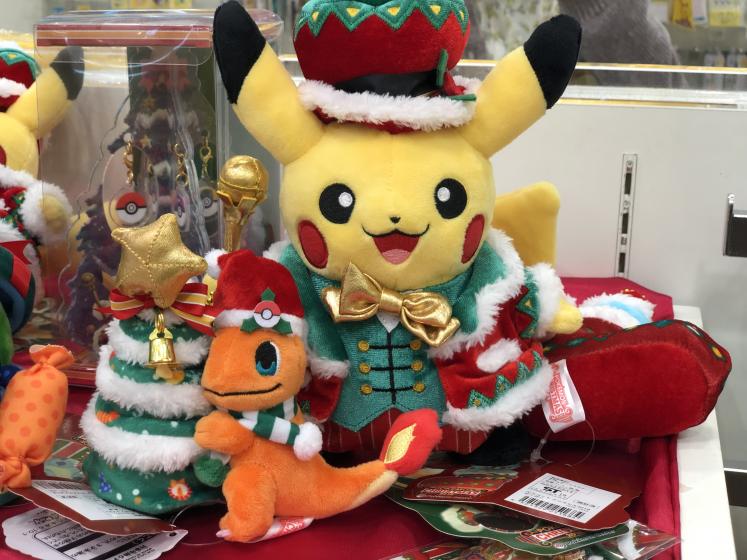 博多駅で発見 激かわポケモンのクリスマスグッズ ポケモンセンターフクオカ Playlife プレイライフ