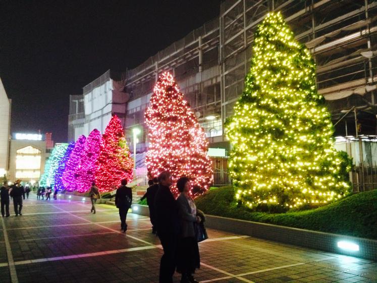 新宿定番デートに期間限定イルミネーションを追加 クリスマスにおすすめスペシャルデートプランをご紹介 Playlife プレイライフ