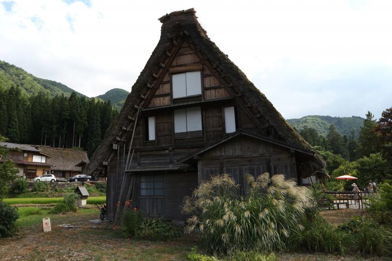 世界遺産 白川郷 へ 名古屋空港からレンタカーで二か所の世界遺産を巡り金沢へ 金沢乗り捨て Playlife プレイライフ